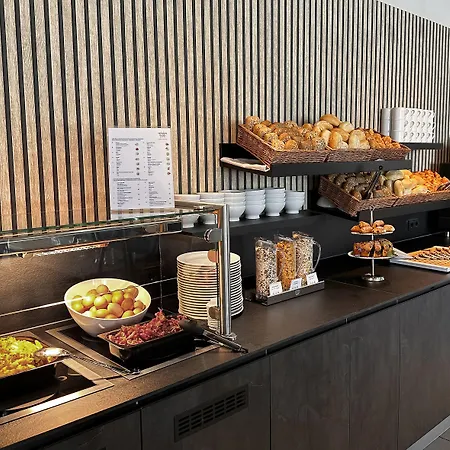 Hotel Median Messe 3*