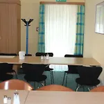 メディアン メッセ 3*
