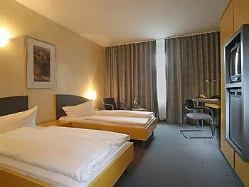 Otel Median Messe 3*