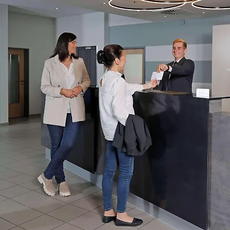 Median Messe Hotel 3*