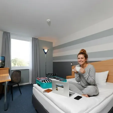 Hotel Median Messe 3*