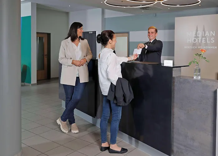 Median Messe Hotel 3*