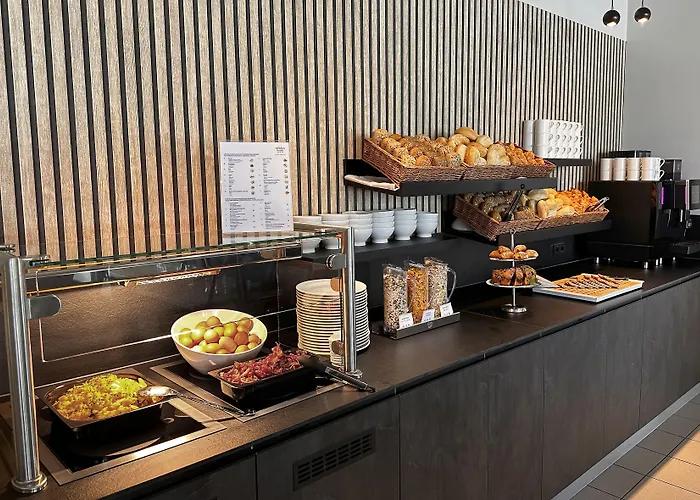 Hotel Median Messe 3*