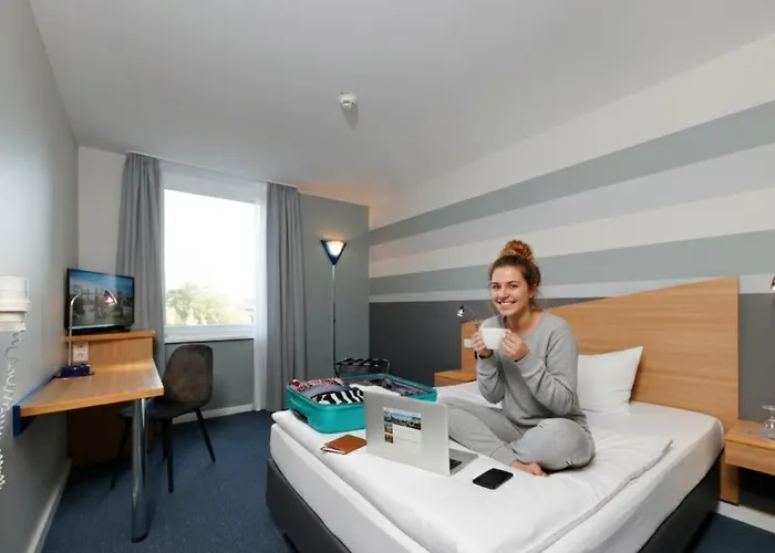 Hotel Median Messe 3*