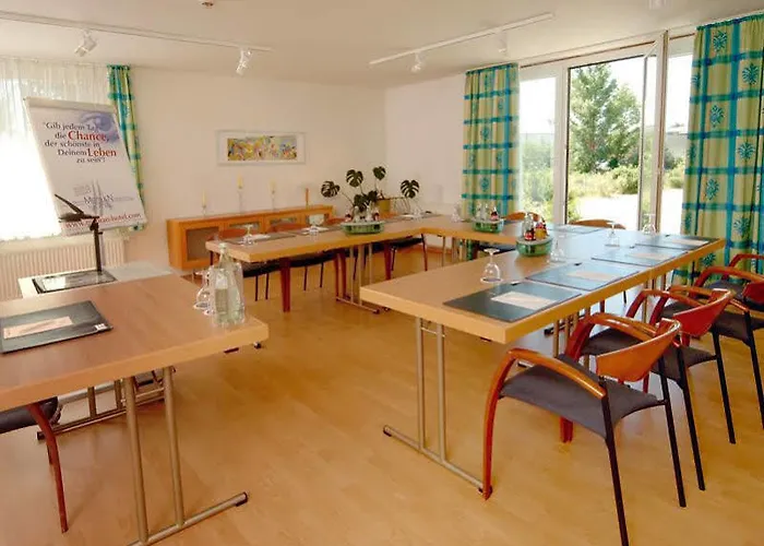 Hotel Median Messe 3*